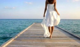 娱乐大爆料背影照片,背影成谜，明星真实身份大猜想