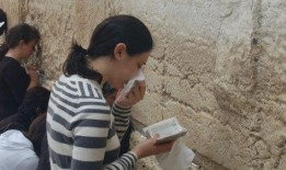 娱乐吃瓜君女朋友是谁,娱乐吃瓜君背后的神秘女友身份大起底